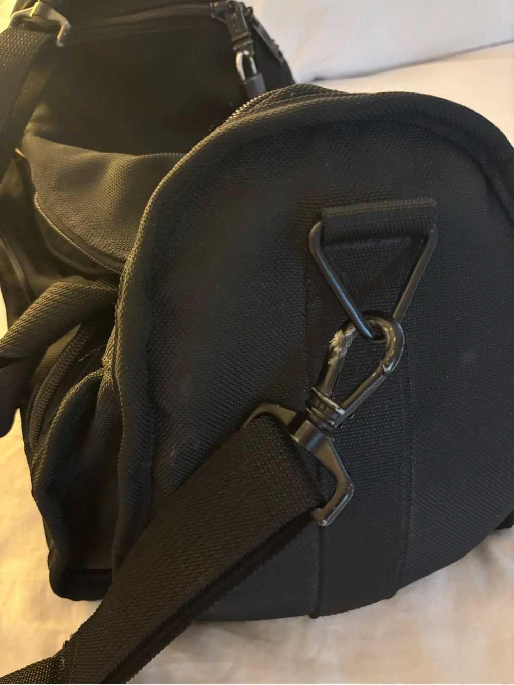 Black TUMI Duffel Bag - Versatile Travel & Gym Carry